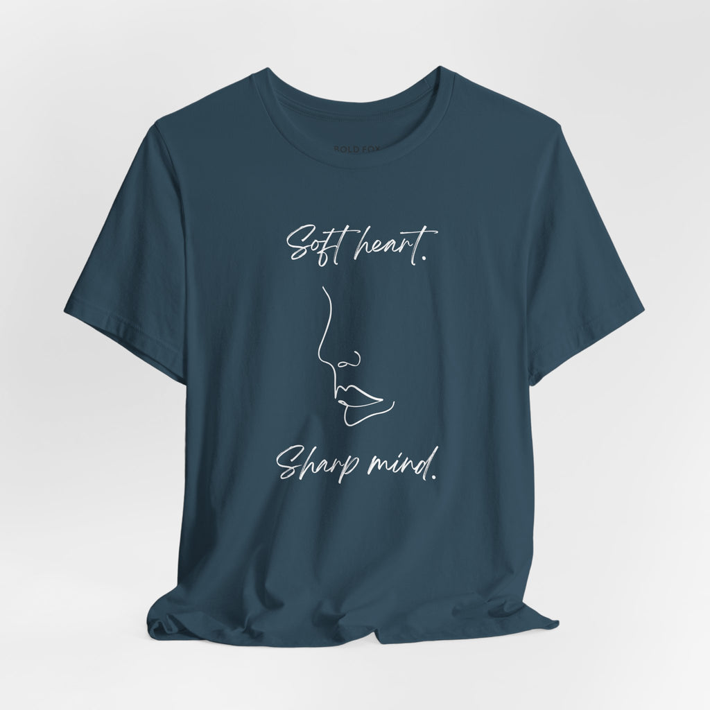 Soft heart. Sharp mind.   (EU) T-Shirt