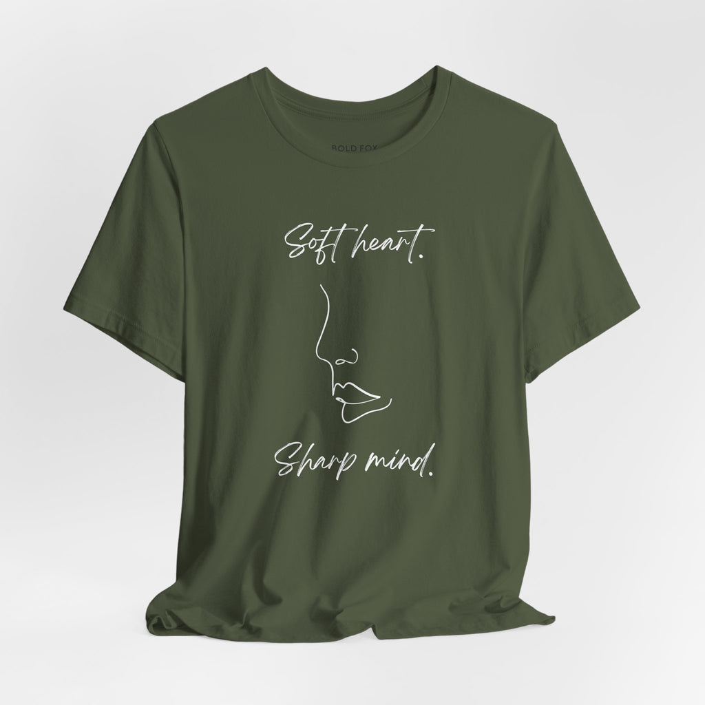 Soft heart. Sharp mind.   (EU) T-Shirt
