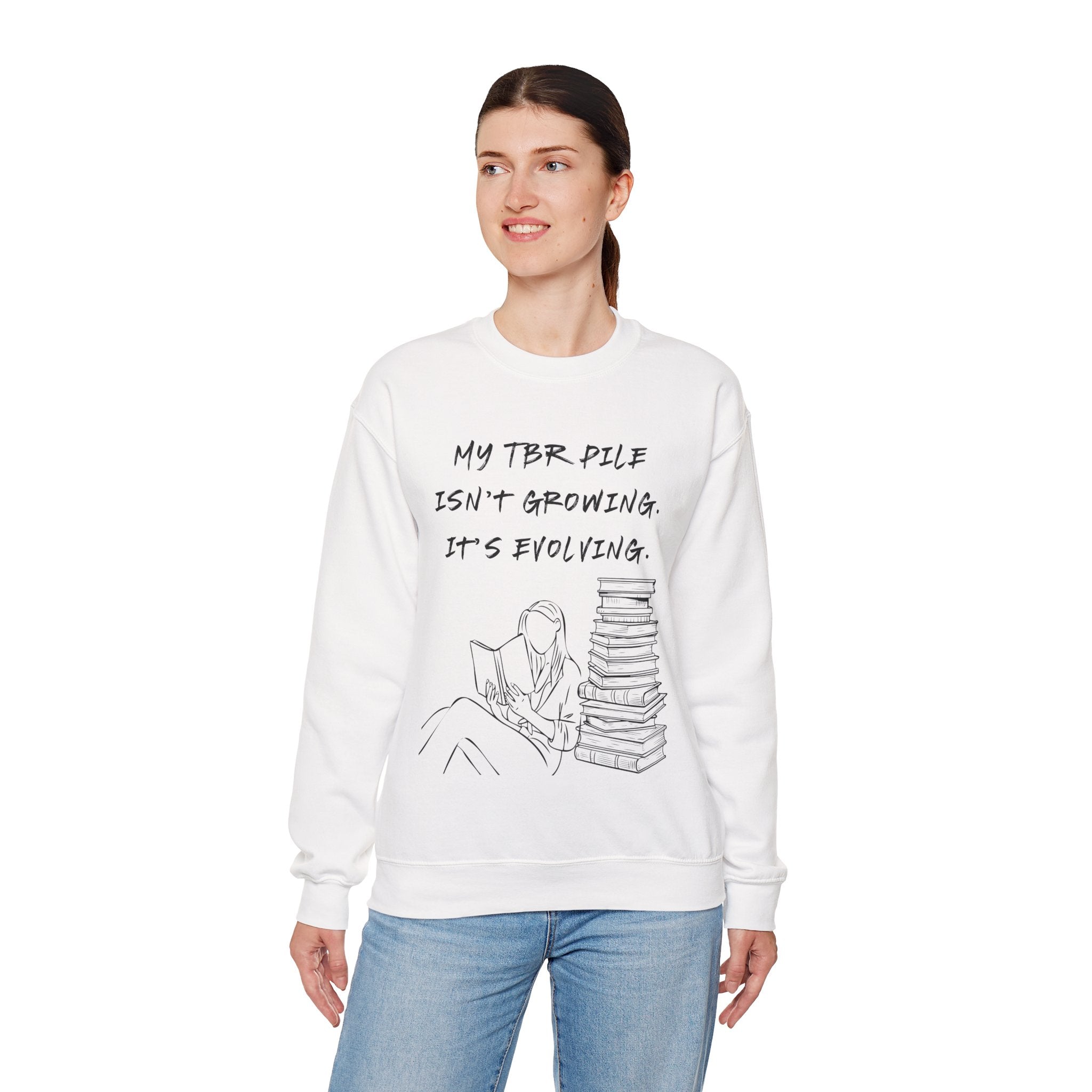 "My TBR pile isn`t growing, it`s evolving." (EU) Crewneck Sweatshirt