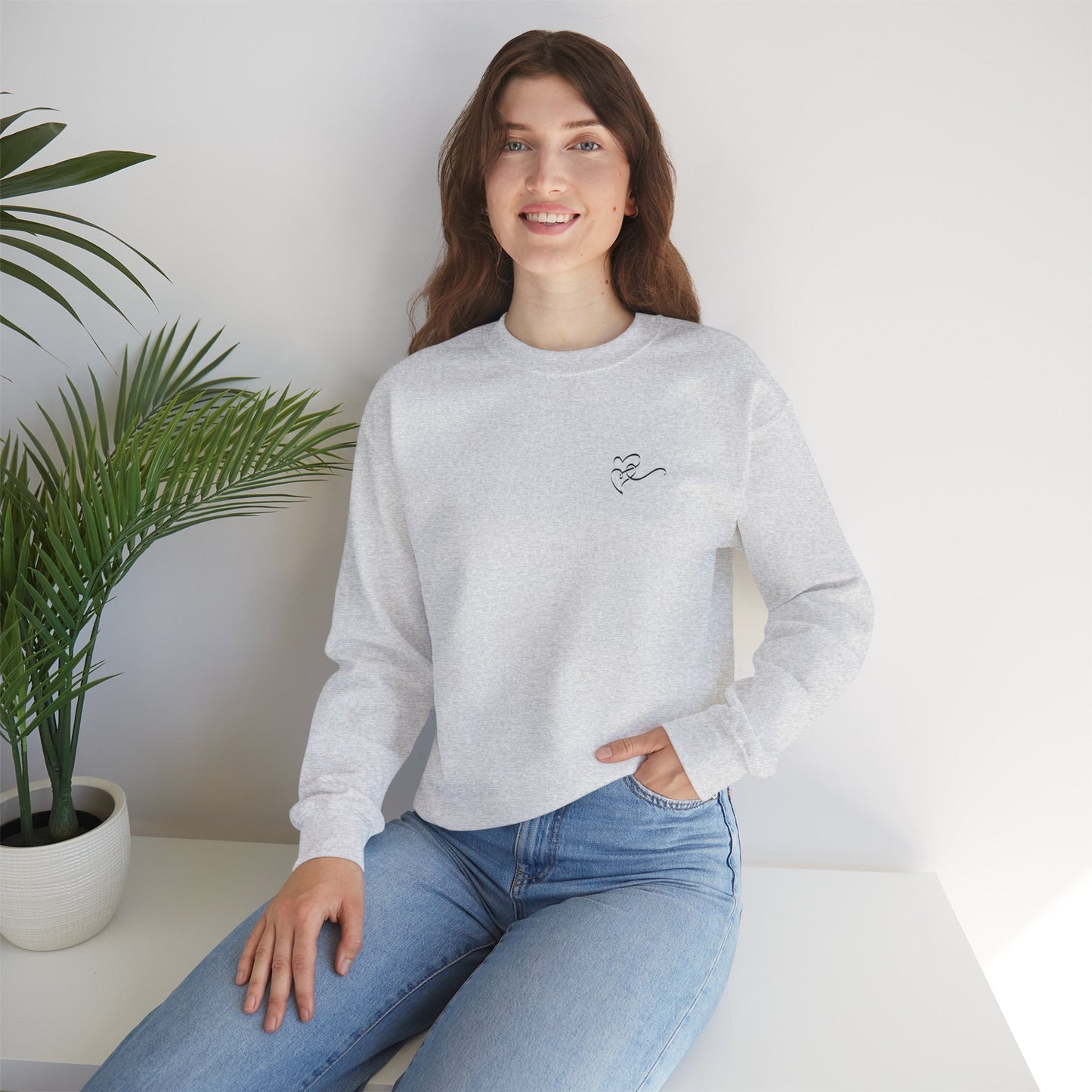 Love landed quietly, and stayed. Sweatshirt (EU)