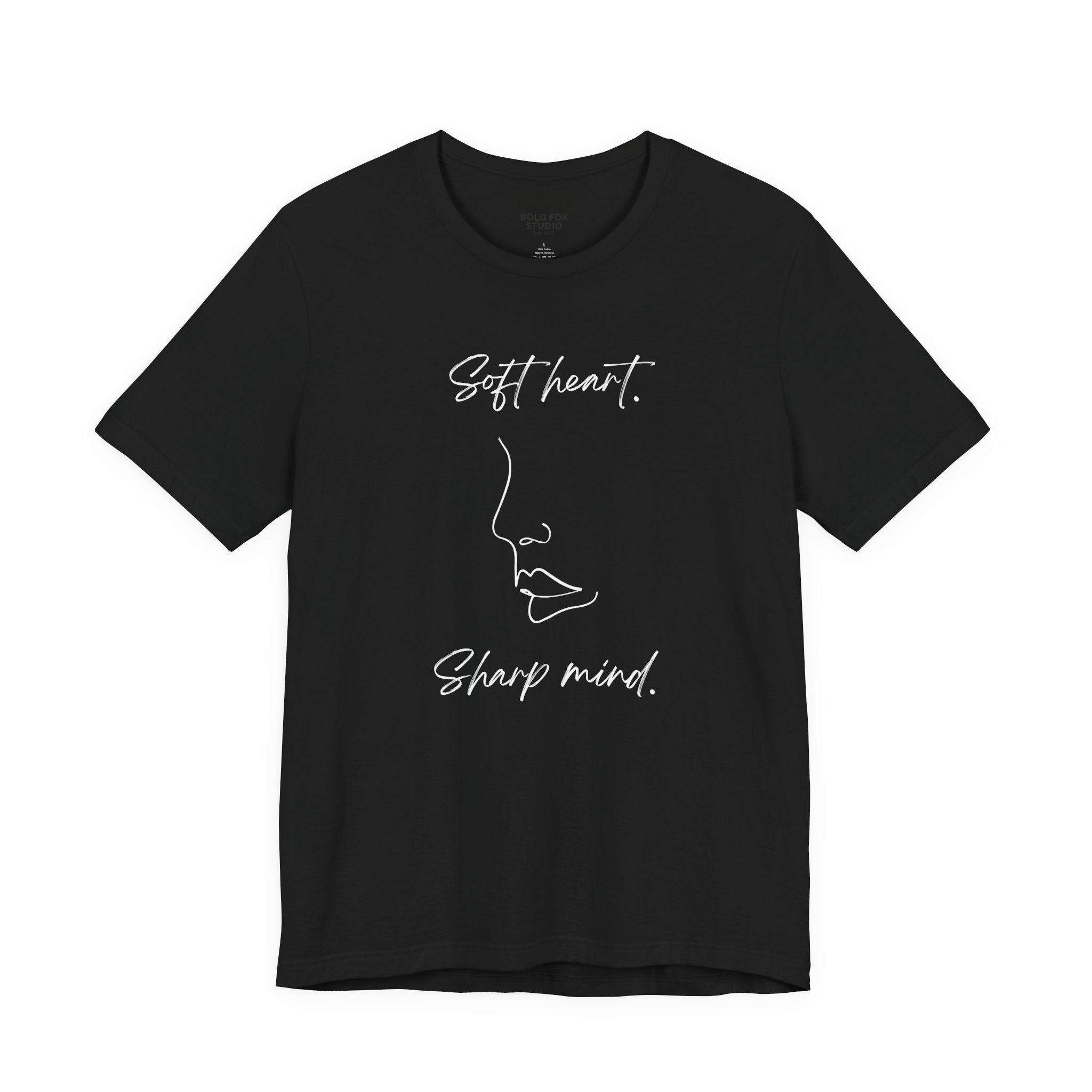 Soft heart. Sharp mind.   (EU) T-Shirt